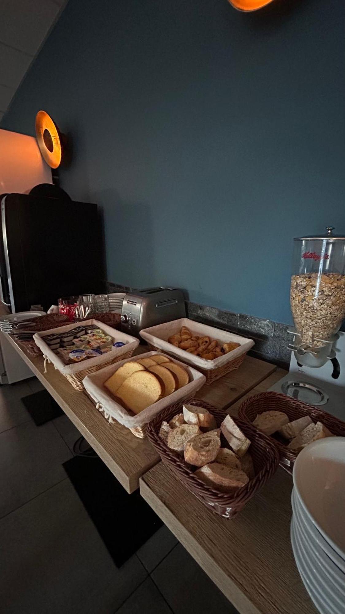 Hotel Beaujour & Bonsoir - Restaurant Villy-le-Pelloux